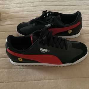 New Men’s Pumas Ferrari Roma black/ red sneakers